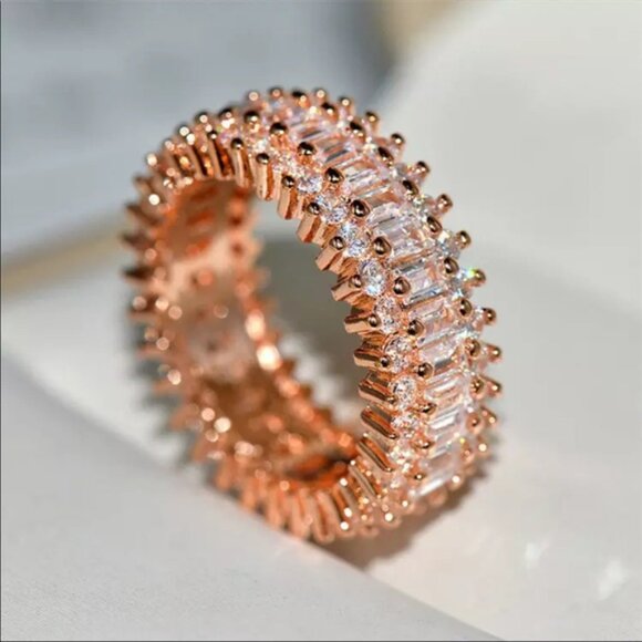 NEW 18K ROSE GOLD DIAMOND RING - Picture 2 of 3